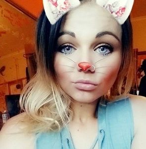 Meet your Posher, Kelly